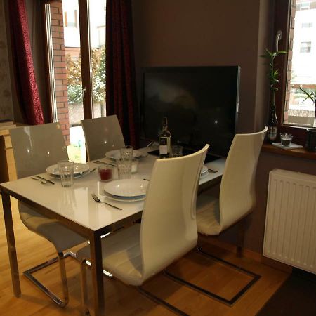Apartament Przy Parku ヴロツワフ エクステリア 写真