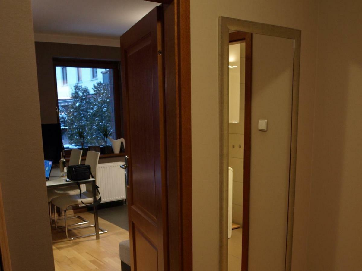Apartament Przy Parku ヴロツワフ エクステリア 写真